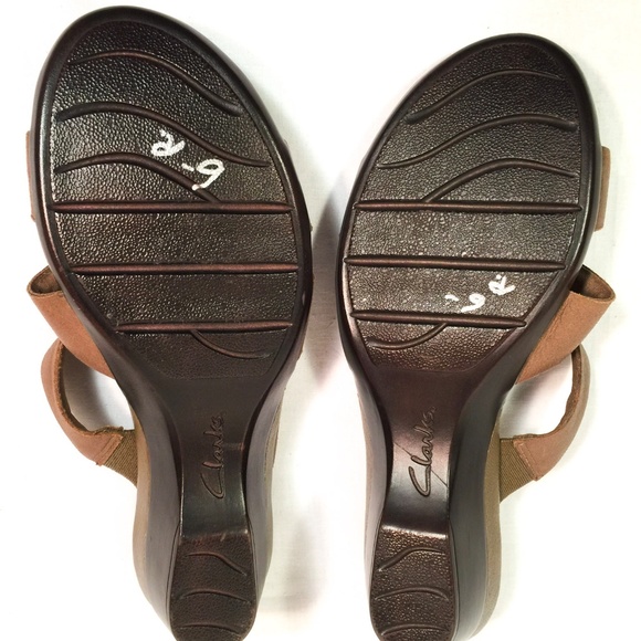 Clarks Ladies Sandals - Picture 2 of 3